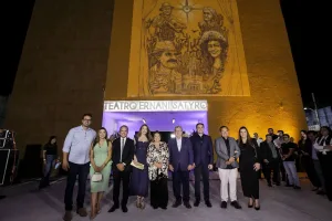 Maringá 98 FM — *Patos vive dia histórico: Hugo Motta celebra pacote de inaugurações com aeroporto, teatro e avanços em segurança e habitação* Nesta quinta-feira (26), a cidade de Patos foi marcada por inaugurações que simbolizam avanços estruturais e culturais para o município e toda a região do Sertão paraibano. A primeira entrega aos patoenses, o Aeroporto de Patos, foi destacada pelo presidente da Câmara dos Deputados, Hugo Motta (Republicanos-PB), como a consolidação de uma luta antiga de seu mandato. Durante a solenidade, Hugo Motta afirmou que o equipamento representa a realização de um sonho construído ao longo de anos de articulação política e […]