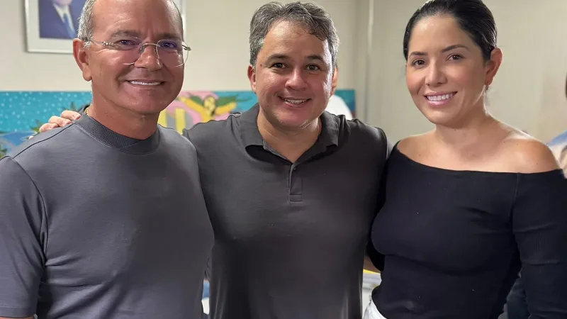 Maringá 98 FM — O prefeito de Catolé do Rocha, Laurinho Maia confirmou, na manhã deste sábado (28), em entrevista à rádio Panorama FM, que está fechado com Efraim Filho na disputa pelo Governo da Paraíba. Ele também definiu seus nomes para o Senado, declarando apoio a Veneziano Vital do Rêgo e Nabor Wanderley. ​Laurinho explicou que a escolha por Efraim não foi um movimento de última hora, mas sim o amadurecimento de uma parceria sólida. O prefeito destacou que a decisão foi motivada pelo volume de trabalho que o parlamentar já realizou em benefício de Catolé ao longo dos anos. A relação pessoal [&hellip;]