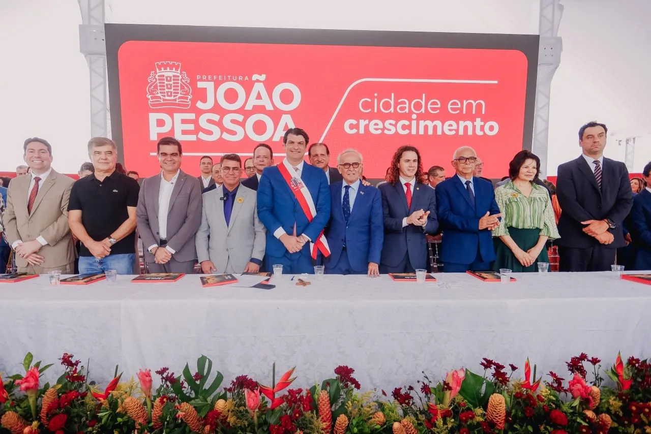 Maringá 98 FM —