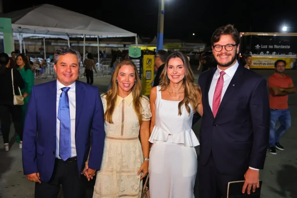 Maringá 98 FM — Cumprindo o prazo estabelecido pela legislação eleitoral para as eleições de 2026, a psicóloga e primeira-dama de Campina Grande, Juliana Cunha Lima, oficializou nesta sexta-feira (3) sua filiação ao PL. A movimentação ocorre após sua desfiliação do União Brasil na última semana e consolida sua posição como um dos nomes centrais no tabuleiro das eleições deste ano. A chegada de Juliana ao PL, além de atender aos prazos eleitorais, estreita ainda mais os laços do prefeito Bruno Cunha Lima com o senador Efraim Filho, pré-candidato ao Governo do Estado. Trajetória e Bandeiras Com mais de 10 anos de experiência profissional […]
