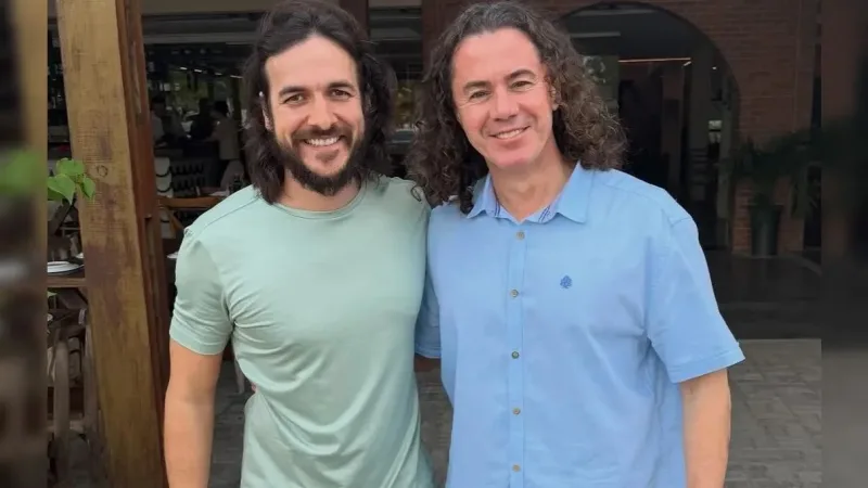 Maringá 98 FM — O ex-Deputado Federal e atual presidente do PSD na Paraíba, Pedro Cunha Lima, reafirmou seu compromisso com a reeleição do Senador Veneziano Vital do Rêgo (MDB-PB). Segundo ele, esse compromisso vem desde 2022, logo após concluído o processo eleitoral. Pedro foi ao 2º turno da eleição para o Governo da Paraíba e teve o apoio de Veneziano. “Eu concluí a eleição afirmando que já tinha um apoio certo, que era pra Veneziano”.   Pedro Cunha Lima disse ainda que, nas eleições deste ano, os paraibanos vão ter a certeza de que reconduzir Veneziano ao Senado será muito importante para o [&hellip;]
