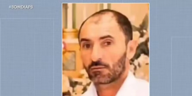 Maringá 98 FM — Um homem de 43 anos morreu, na manhã deste domingo (5), após sofrer uma descarga elétrica, na cidade de Poço de José de Moura, no Sertão paraibano. Segundo a Polícia Militar, ele estava trabalhando quando sofreu o choque e morreu ainda no local. De acordo com a polícia, o caso aconteceu por volta das 10h. A vítima, identificada por Francisco das Chagas de Oliveira, estava concertando uma caixa d’água quando sofreu o choque. Ainda segundo a polícia, uma família havia contratado o homem para fazer o reparo. Após a descarga elétrica, ele caiu da escada. O proprietário da casa informou [&hellip;]