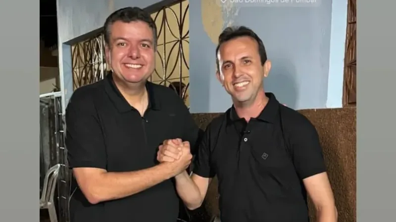 Maringá 98 FM — O pré-candidato a Deputado Estadual, Diego Tavares, esteve nesse final de semana, visitsndo o Sertão da Paraíba. Acompanhado da ex-secretária de Desenvolvimento Humano do Estado, Pollyanna Werton, Diego recebeu mais um importante apoio político, reforçando o leque de apoiadores, rumo a outubro próximo. Aliado de longas datas, o presidente Da Câmara de vereadores de São Domingos, Valderan Queiroga, Valderan foi o vereador mais votado nas últimas eleições municipais e é considerado uma das principais lideranças políticas de São Domingos de Pombal. O apoio representa um importante reforço ao projeto político de Diego Tavares no Sertão. Durante o final de semana, Diego [&hellip;]