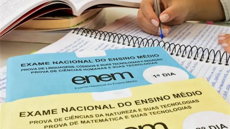 Maringá 98 FM — As inscrições para o Exame Nacional do Ensino Médio (Enem) 2026 começam nesta segunda-feira (25) e seguem abertas até o dia 5 de junho, exclusivamente pela internet, por meio da Página do Participante. As provas serão aplicadas nos dias 8 e 15 de novembro em todo o país. De acordo com o Instituto Nacional de Estudos e Pesquisas Educacionais Anísio Teixeira (Inep), a expectativa para esta edição é ampliar para cerca de 10 mil o número de locais de prova em todo o Brasil. A taxa de inscrição permanece em R$ 85 e deverá ser paga até o dia 10 de junho. [&hellip;]