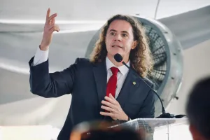 Maringá 98 FM —