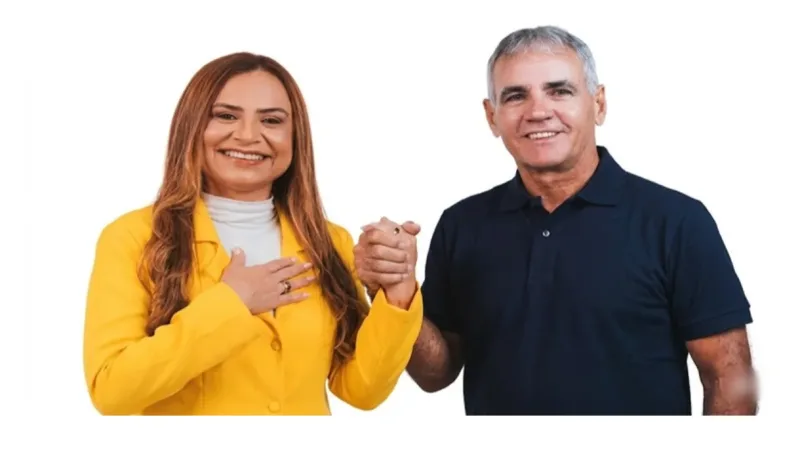 Maringá 98 FM — A política de São Domingos passou por uma reviravolta nessa quarta-feira (10). A prefeita Adeilza Soares decidiu romper politicamente com o vice-prefeito Leonardo e oficializou uma aliança com o ex-prefeito Francisco Nóbrega, conhecido popularmente como Cigano. O encontro que consolidou a união entre as duas lideranças aconteceu na cidade de Pombal. Segundo informações obtidas nos bastidores políticos, a reaproximação fortalece o grupo liderado por Adeilza e Cigano, que haviam estado em lados opostos durante o processo eleitoral de 2024. A nova composição política passa a redesenhar o cenário administrativo e eleitoral do município. Ainda de acordo com informações que circulam entre [&hellip;]