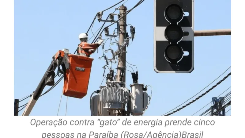 Maringá 98 FM — Cinco pessoas foram presas em flagrante nessa terça-feira (16) durante uma operação da Polícia Civil e da Energisa contra o furto de energia elétrica no município de São Bento, no Sertão da Paraíba. Entre os detidos estão empresários dos setores têxtil e imobiliário, além de responsáveis por imóveis residenciais onde foram encontradas irregularidades na rede elétrica. A ação teve como objetivo combater ligações clandestinas e outras fraudes no sistema de distribuição. Segundo a Energisa, o furto de energia causa prejuízos ao fornecimento elétrico, compromete a qualidade do serviço e aumenta os riscos de acidentes, como choques elétricos e incêndios. A concessionária [&hellip;]