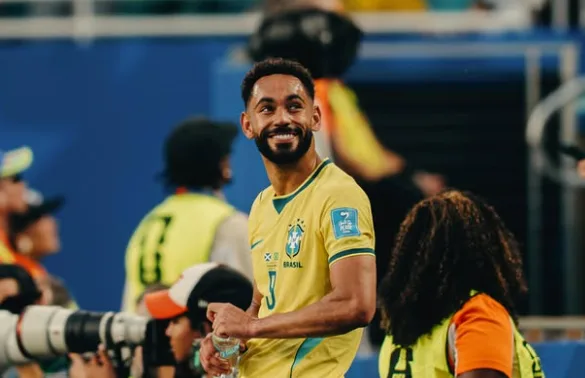Maringá 98 FM — O paraibano Matheus Cunha exaltou, nesta quarta-feira (24), suas origens paraibanas indicando playlist nordestina e cardápio para curtir o São João. O atacante, maior artilheiro da Paraíba em Copas, marcou seu segundo gol na Copa do Mundo 2026 na vitória da Seleção Brasileira por 3 a 0 sobre a Escócia. Em entrevista ao Sportv após o jogo, Cunha foi questionado sobre uma trilha sonora ideal para comemorar a vitória em pleno período junino e fez questão de citar artistas nordestinos e o São João de Campina Grande. “Vou indicar toda a playlist de Dominguinhos, do meu amigo João Gomes. Acho que [&hellip;]