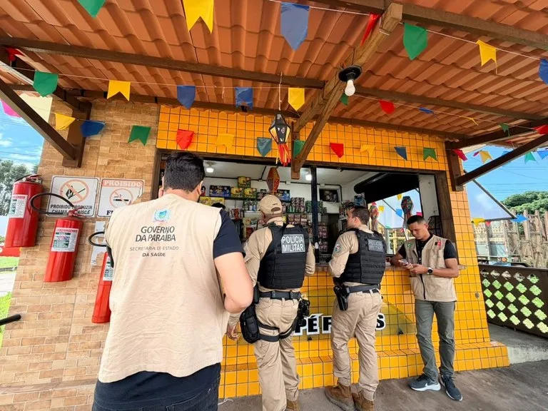 Maringá 98 FM — Acampanha “Paraíba com Fogos Sem Barulho – Comemoração Combina com Respeito” já resultou na apreensão de aproximadamente 65 mil fogos de artifício com estampido em diferentes regiões do estado. A iniciativa é coordenada pelo Governo da Paraíba, por meio da Secretaria de Estado do Meio Ambiente e Sustentabilidade (Semas) e da Secretaria Executiva da Proteção Animal (Sepa), Superintendência de Administração do Meio Ambiente (Sudema), Corpo de Bombeiros, o Batalhão Especializado em Policiamento Ambiental (BPMA), em parceria com o Ministério Público da Paraíba (MPPB), o Conselho Regional de Medicina Veterinária da Paraíba (CRMV-PB), entre outras instituições. A ação tem como foco o cumprimento […]
