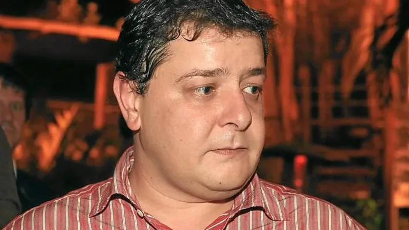 Maringá 98 FM — A Polícia Federal acionou, na última semana, a AGU (Advocacia-Geral da União) contra medidas impostas pelo ministro do STF (Supremo Tribunal Federal) André Mendonça, que aumentaram o controle do caso que investiga as fraudes nos descontos no INSS (Instituto Nacional de Seguridade Social). As investigações sobre o caso envolvem Fábio Luís Lula da Silva, o Lulinha, filho do presidente Lula (PT). O objetivo do órgão é que a AGU encontre algum remédio judicial para rebater a determinação do ministro para que todos os atos da apuração sejam imediatamente juntados ao processo que tramita em seu gabinete. Ele também determinou que qualquer [&hellip;]