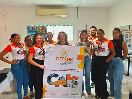Maringá 98 FM — &nbsp; Com o objetivo de qualificar ainda mais os serviços oferecidos à população, o projeto do CAIS – CEMAR realizou, nos dias 24 e 25 de junho, uma formação voltada às equipes que atuam diretamente no projeto, em Pombal (PB). A capacitação foi conduzida por Magna Regina Tessaro e Alexsandra Antoniazzi, profissionais do Instituto Humaniza, responsáveis pela metodologia de formação e acompanhamento técnico do projeto do CAIS. Durante os dois dias de atividades, foram promovidos encontros abordando temas relacionados aos fluxos operacionais, alinhamento de processos, organização das atividades, metodologia de trabalho e fortalecimento das práticas desenvolvidas no atendimento às crianças, adolescentes [&hellip;]