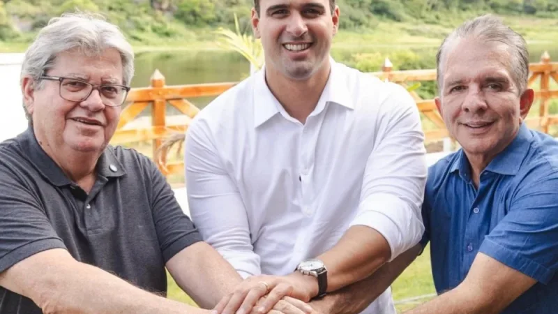 Maringá 98 FM — &nbsp; Os partidos Progressistas (PP), PSB e Republicanos vão realizar, no próximo dia 5 de agosto, uma convenção conjunta para homologar a pré-candidatura do governador Lucas Ribeiro (PP) à reeleição ao Governo da Paraíba. O evento está marcado para as 16h, no Centro de Convenções de João Pessoa. Durante a convenção, também serão oficializadas as pré-candidaturas do ex-governador João Azevêdo (PSB) e do ex-prefeito de Patos, Nabor Wanderley (Republicanos), que disputarão vagas no Senado Federal. A única definição que ainda permanece em aberto é a escolha do nome que irá compor a chapa como candidato a vice-governador. As conversas entre os [&hellip;]