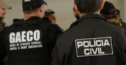 Maringá 98 FM — A Justiça determinou o afastamento do prefeito de Caaporã, Chico Nazário (União Brasil), e secretários em uma operação deflagrada na manhã desta quinta-feira (20), pelo Ministério Público e Polícia Civil da Paraíba que apura desvio de cerca de R$ 2 milhões do cofre público do município localizado no Litoral Sul da Paraíba. A Operação Purgatório é resultado de uma ação do Grupo de Atuação Contra o Crime Organizado (GAECO), Comissão de Combate aos crimes de Responsabilidades e Improbidade Administrativa e Delegacia de Repressão ao Crime Organizado com objetivo de desarticular uma organização criminosa na Prefeitura de Caaporã suspeita de utilizar estruturas […]