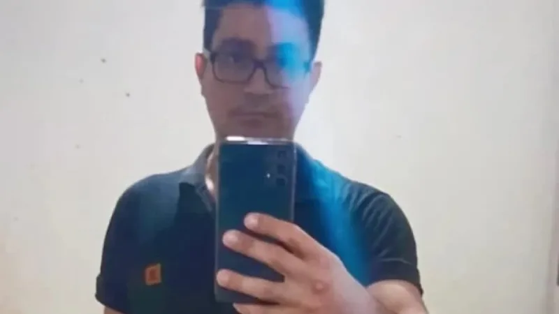 Maringá 98 FM — Um jovem de 23 anos faleceu na madrugada de domingo após passar mal em sua residência, localizada no sítio Pereiros, na zona rural de São João do Rio do Peixe. A suspeita é de que Felipe Vasconcelos tenha sofrido um infarto fulminante. Após os primeiros socorros prestados pela família, o jovem foi socorrido e levado às pressas para o Hospital Regional de Cajazeiras, mas não resistiu. &nbsp;