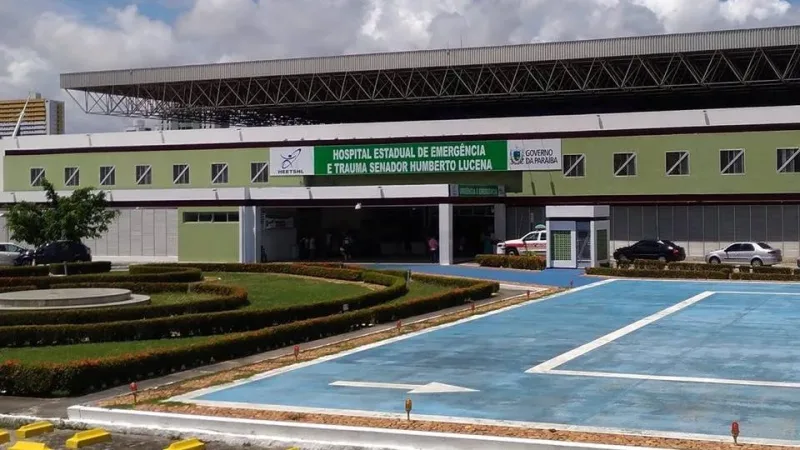 Maringá 98 FM — Um motorista cochilou ao volante e perdeu o controle do veículo, caindo de uma ponte com três metros de altura. O acidente aconteceu em uma estrada de barro de Sapé, município da Zona da Mata paraibana. A vítima foi identificada como Gilvan Pedro. Em entrevista à TV Correio, J. Carlos, condutor da viatura do Samu que socorreu a vítima, informou que o homem foi retirado do local do acidente por testemunhas. “Ele levou uma pancada forte no peito e com corte na região do queixo. Ele vinha sozinho no carro. Ele disse que deu um chochilo”, relatou o condutor do Samu. [&hellip;]