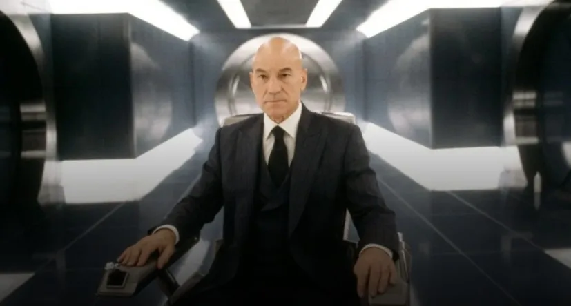 Maringá 98 FM — Patrick Stewart, o professor Xavier de “X-Men”, morreu aos 86 anos. A informação foi compartilhada em suas redes sociais, em que informam que o astro faleceu em sua casa na última quarta-feira (28), após uma batalha contra a doença de Alzheimer e a demência. “Anunciamos com grande pesar o falecimento de Sir Patrick Stewart ontem em sua casa em Los Angeles, sob os cuidados amorosos de sua amada esposa Sunny, após uma breve e comovente jornada com a doença de Alzheimer e a demência corporal de Lewy”, citaram. Além do papel como mentor na franquia de sucesso da Marvel, Stewart também [&hellip;]