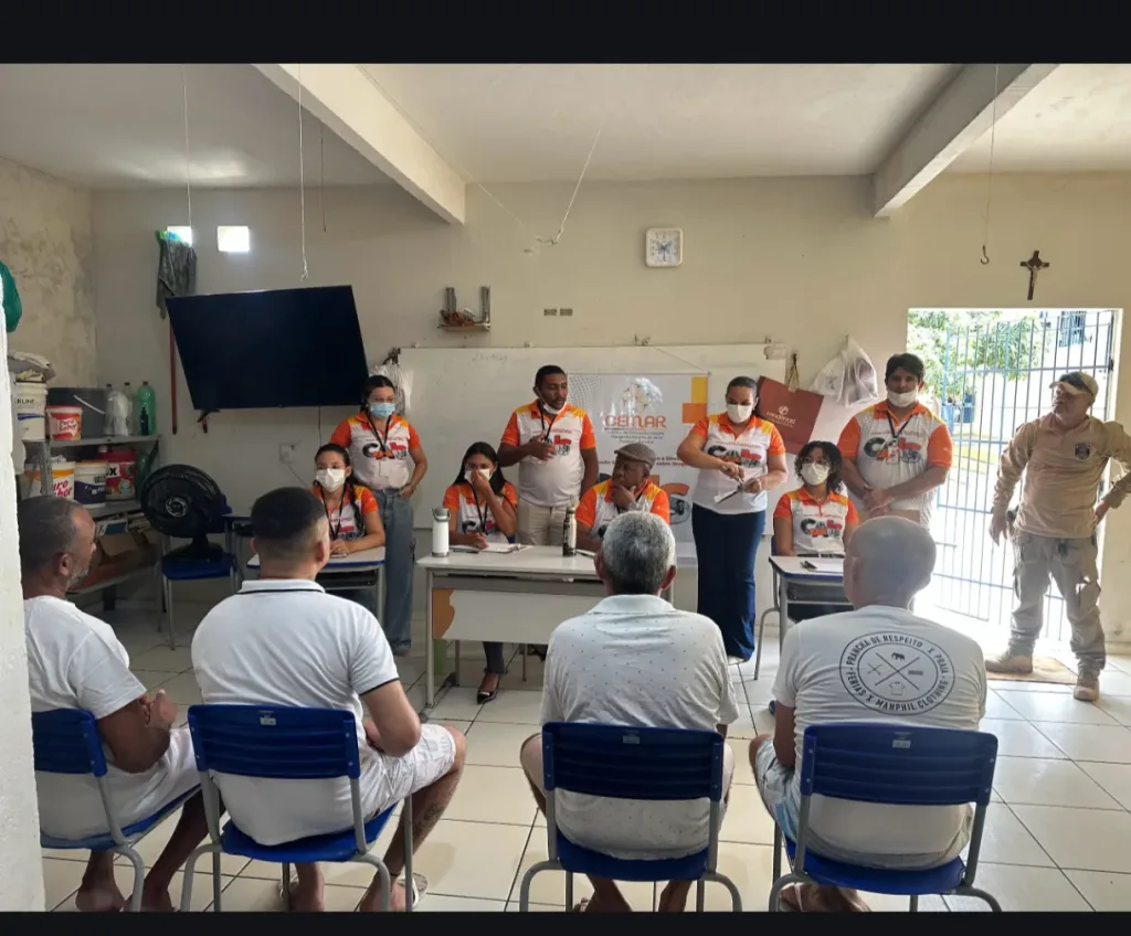 Maringá 98 FM — &nbsp; O Projeto CAIS relembra as ações desenvolvidas ao longo de setembro, com iniciativas voltadas à valorização da vida, à promoção da saúde mental, ao autocuidado e ao fortalecimento da cidadania em Pombal e região. Em alusão ao Setembro Amarelo, foram promovidas rodas de conversa, oficinas e momentos de orientação com adolescentes, famílias e participantes das atividades do projeto, abordando a importância da expressão dos sentimentos, da construção de redes de apoio, da identificação de sinais de sofrimento emocional e da busca por ajuda. As ações também contemplaram momentos de reflexão sobre saúde emocional e autocuidado, reforçando a importância de olhar [&hellip;]