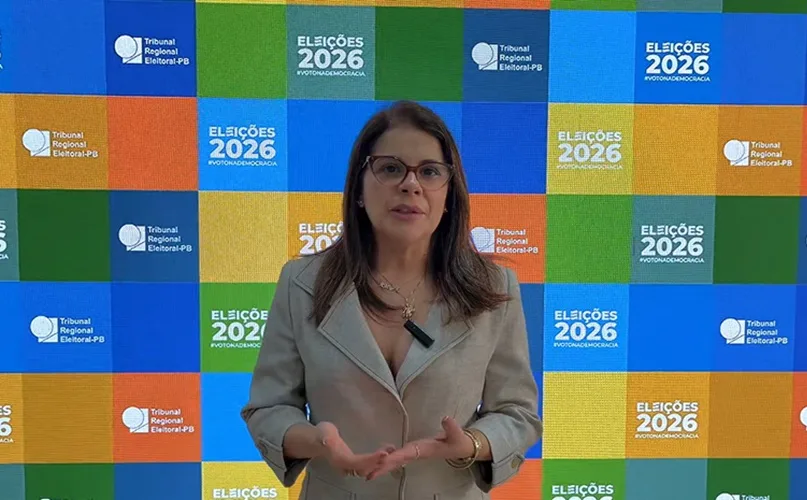 Maringá 98 FM — A secretária da Corregedoria do Tribunal Regional Eleitoral da Paraíba, Vanessa do Egypto, detalhou, nesta segunda-feira (19), as mudanças dos locais de votação na Paraíba para o segundo turno das eleições 2026. Ao Portal MaisPB, Vanessa do Egypto explicou que as mudanças ocorreram em apenas quatro locais de votação localizados em São Bento, Vieirópolis e Uiraúna, ambos no Sertão do Estado. Vanessa classificou as mudanças como “corriqueiras” e que são determinadas pelos juízes eleitorais das regiões de acordo com algumas condições que justifiquem as alterações. “Toda eleição tem mudanças. Há mudança no primeiro turno, entre o primeiro e o segundo porque [&hellip;]